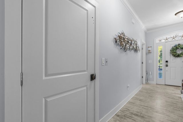 318 N Oak Dr., Surfside Beach, SC 29575