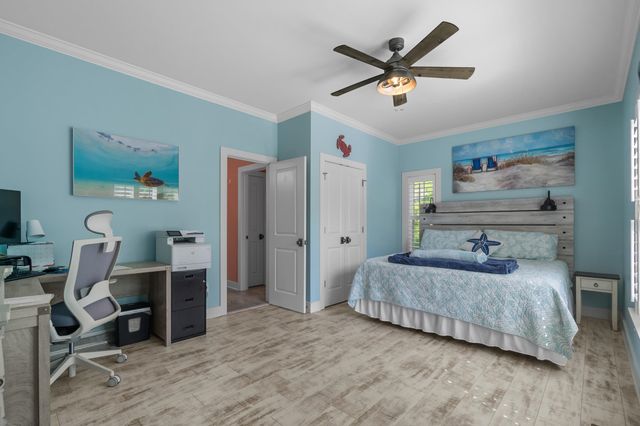 318 N Oak Dr., Surfside Beach, SC 29575