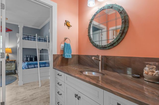 318 N Oak Dr., Surfside Beach, SC 29575