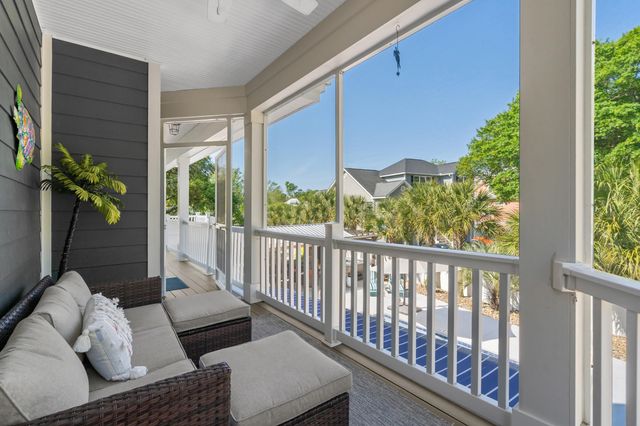 318 N Oak Dr., Surfside Beach, SC 29575