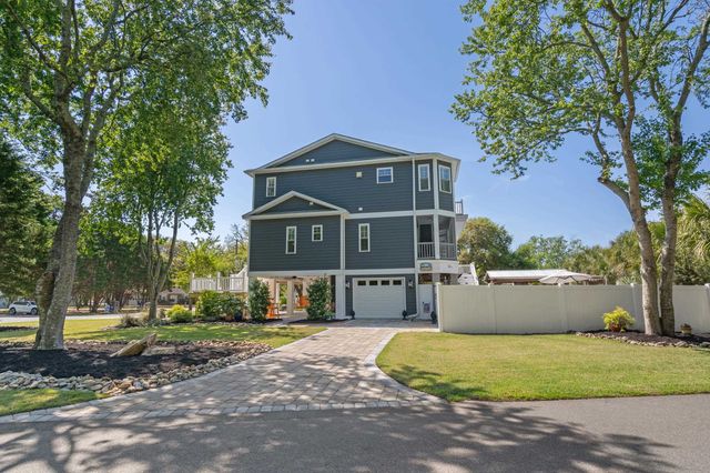 318 N Oak Dr., Surfside Beach, SC 29575