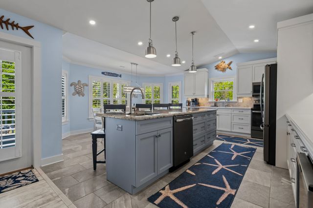 318 N Oak Dr., Surfside Beach, SC 29575