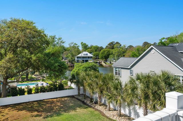 318 N Oak Dr., Surfside Beach, SC 29575