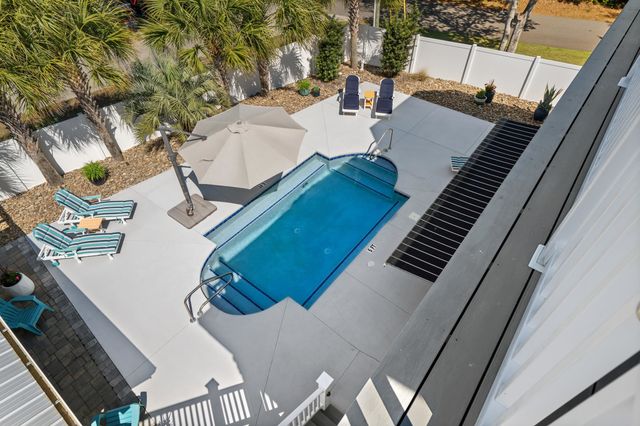 318 N Oak Dr., Surfside Beach, SC 29575