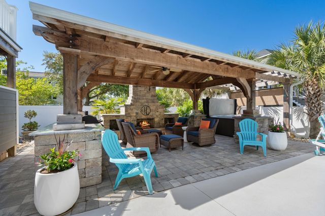 318 N Oak Dr., Surfside Beach, SC 29575