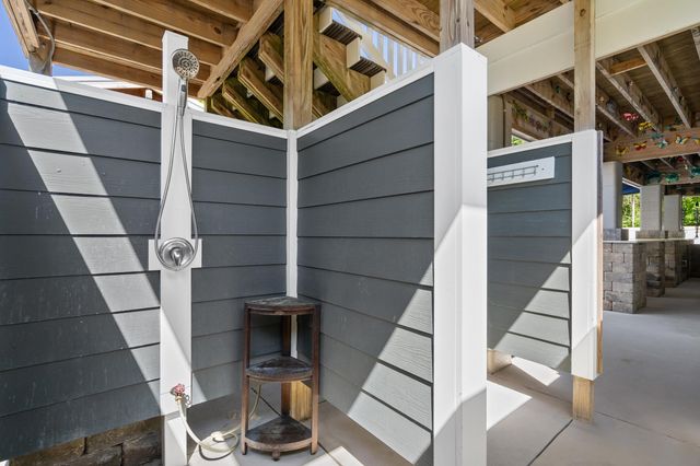 318 N Oak Dr., Surfside Beach, SC 29575