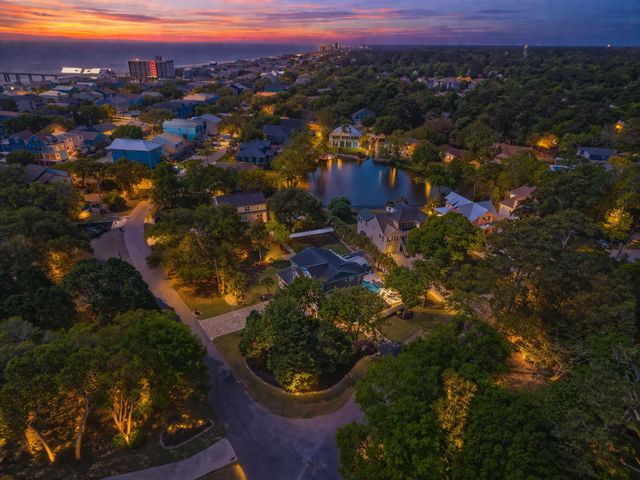 318 N Oak Dr., Surfside Beach, SC 29575