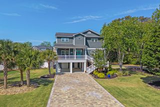 318 N Oak Dr., Surfside Beach, SC 29575