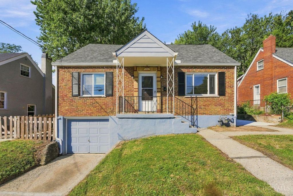 555 Greenwell Avenue, Delhi Twp, OH 45238