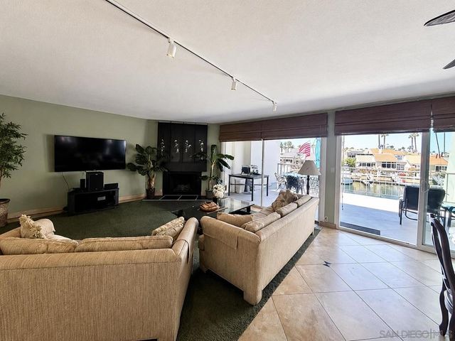 92 Antigua, Coronado, CA 92118