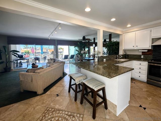92 Antigua, Coronado, CA 92118