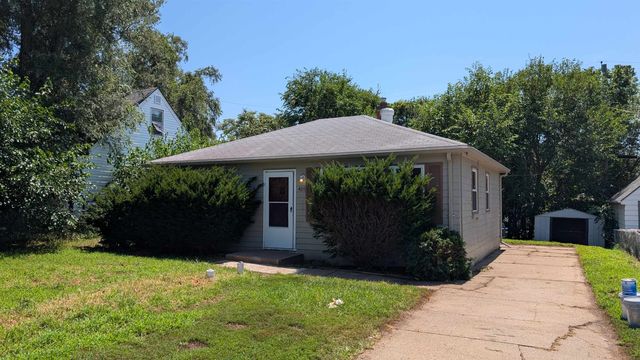 409 W 30 Avenue, Bellevue, NE 68005