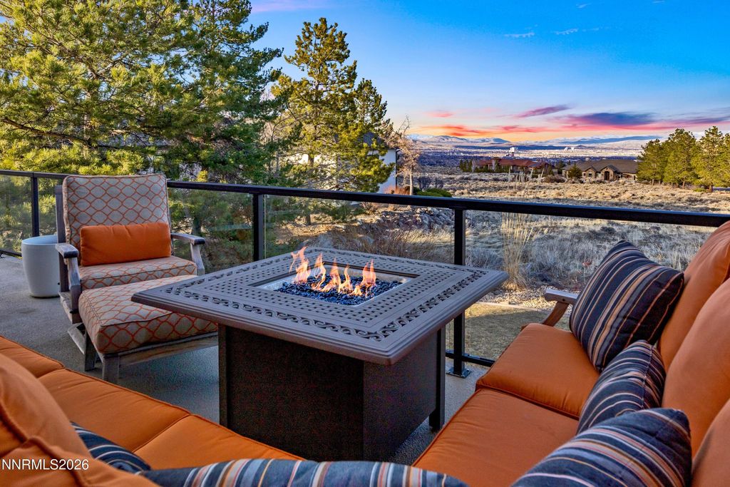 Image 17 of property listing at 3670 Spirit Bluff Court, Reno, NV 89511