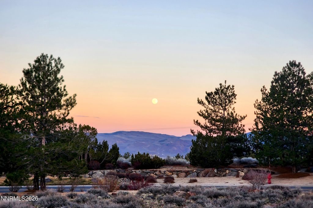 Image 25 of property listing at 3670 Spirit Bluff Court, Reno, NV 89511