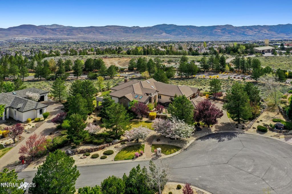 Image 4 of property listing at 3670 Spirit Bluff Court, Reno, NV 89511