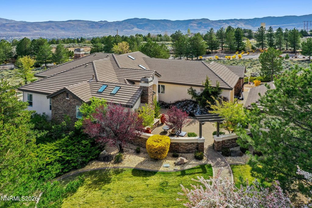 Image 5 of property listing at 3670 Spirit Bluff Court, Reno, NV 89511