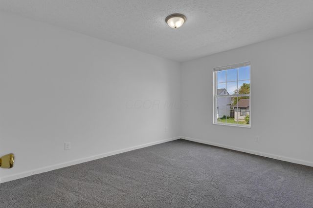 2243 Golden Leaf Lane, Columbus, OH 43223