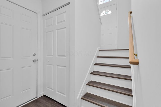 2243 Golden Leaf Lane, Columbus, OH 43223