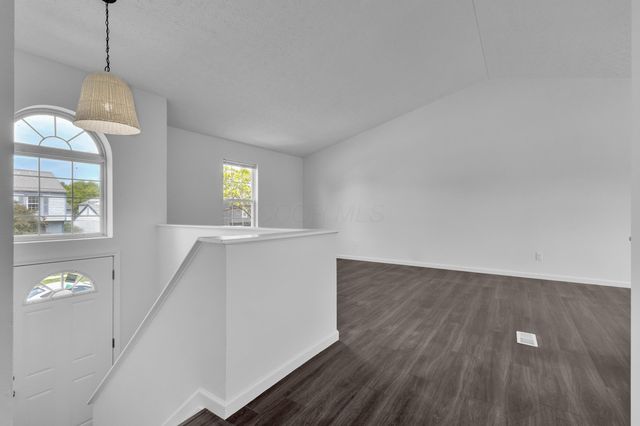 2243 Golden Leaf Lane, Columbus, OH 43223