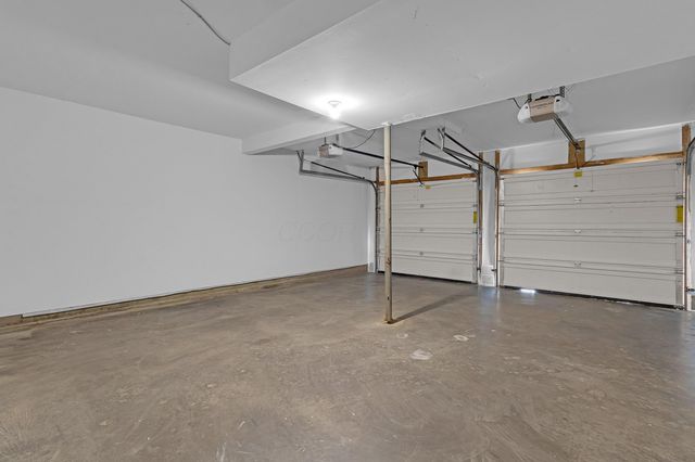 2243 Golden Leaf Lane, Columbus, OH 43223