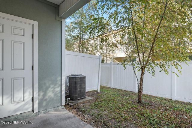 2838 BLACK BUCK Circle, Jacksonville, FL 32225