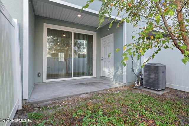 2838 BLACK BUCK Circle, Jacksonville, FL 32225