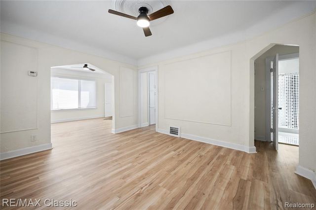 7239 Barrie Street, Dearborn, MI 48126