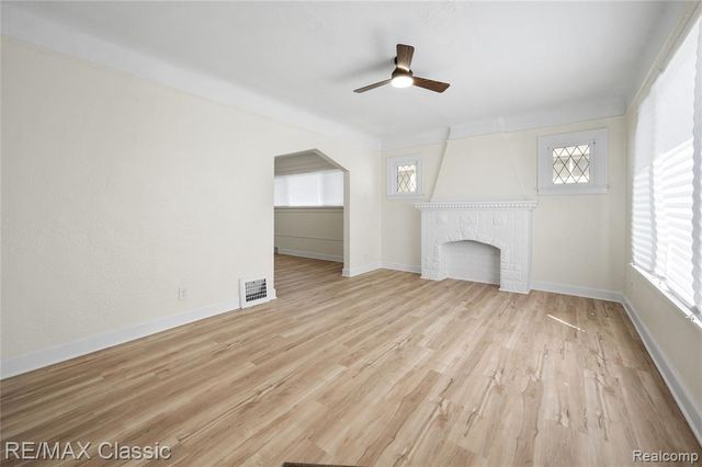 7239 Barrie Street, Dearborn, MI 48126