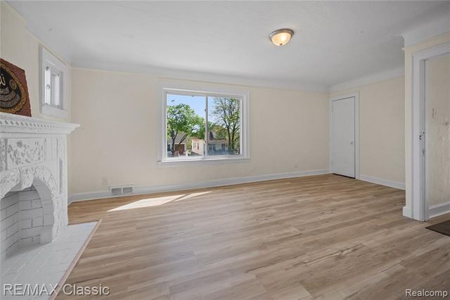 7239 Barrie Street, Dearborn, MI 48126