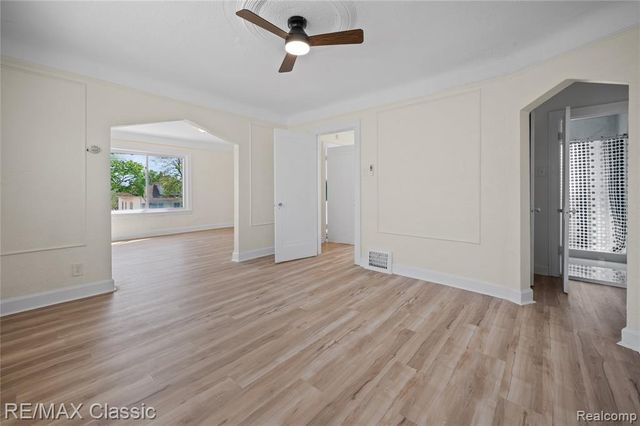 7239 Barrie Street, Dearborn, MI 48126