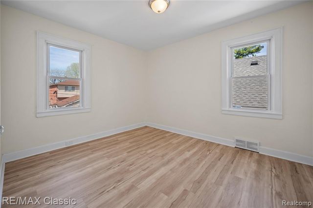 7239 Barrie Street, Dearborn, MI 48126