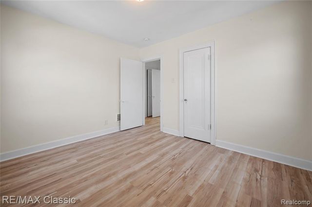 7239 Barrie Street, Dearborn, MI 48126