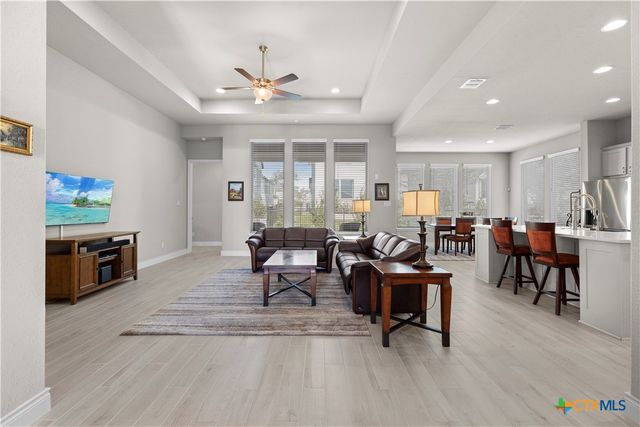 477 Vamanos, Boerne, TX 78006