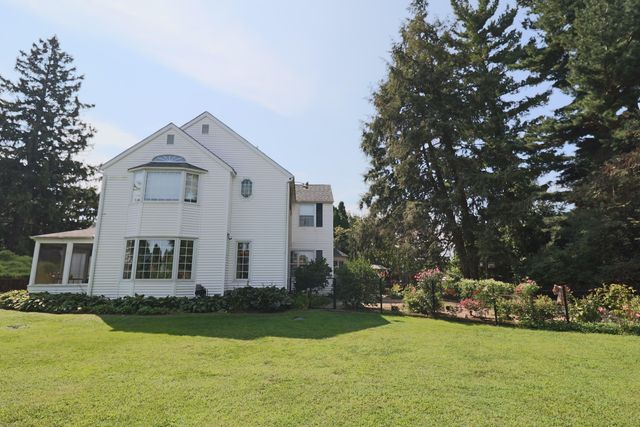 2023 Michigan Avenue, La Porte, IN 46350