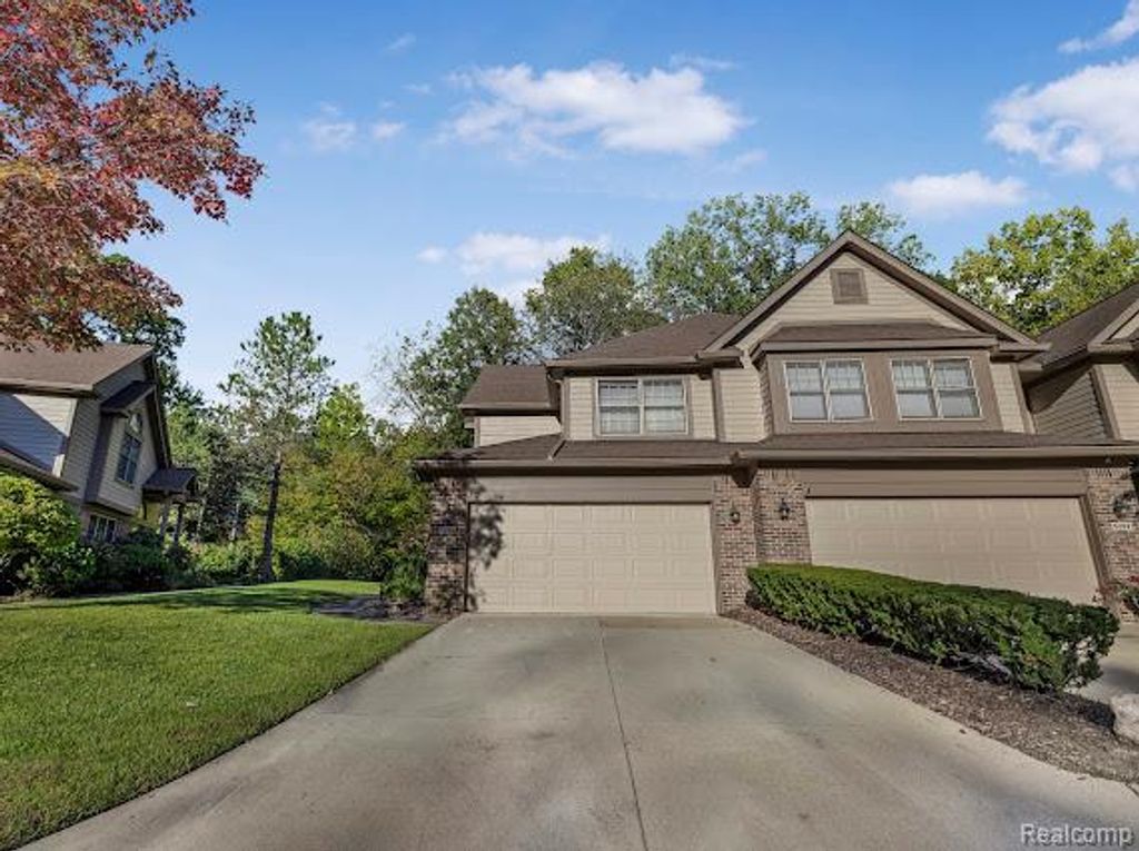 5206 Royal Vale Lane Lane, Dearborn, MI 48126