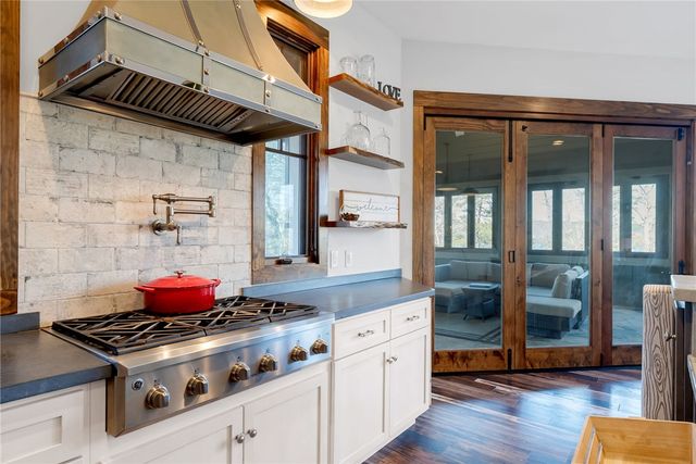 307 Shore Vista Trail, Six Mile, SC 29682