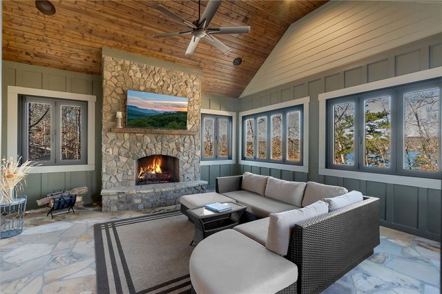 307 Shore Vista Trail, Six Mile, SC 29682