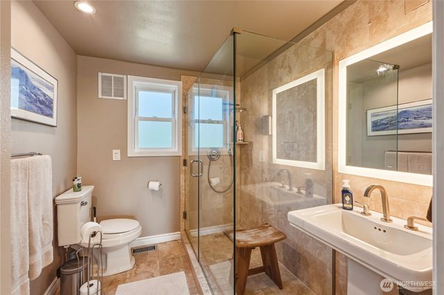 5802 Upland Terrace NE, Tacoma, WA 98422