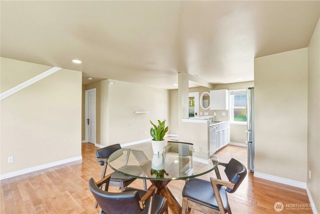 5802 Upland Terrace NE, Tacoma, WA 98422