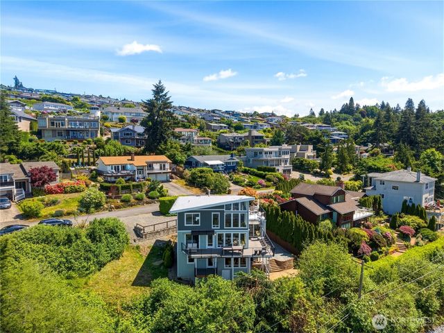 5802 Upland Terrace NE, Tacoma, WA 98422