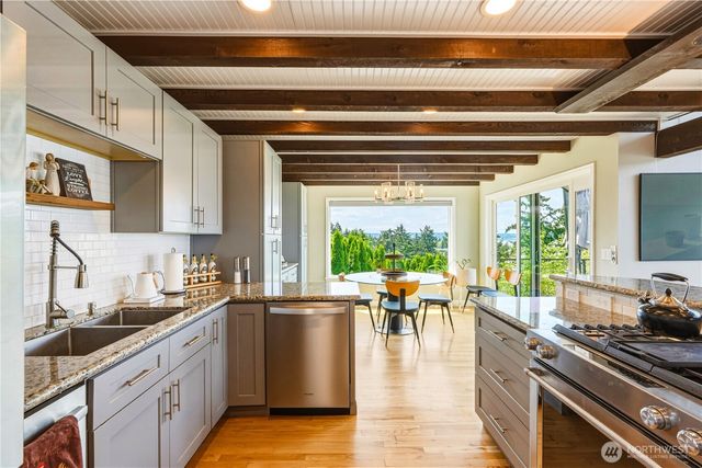 5802 Upland Terrace NE, Tacoma, WA 98422