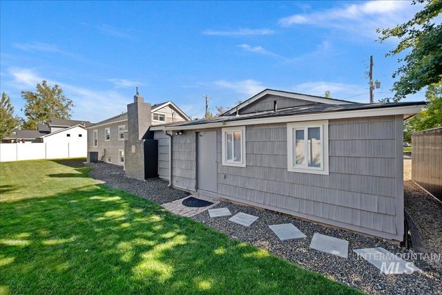 1303 N Ethridge Ln, Boise, ID 83704