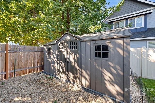 1303 N Ethridge Ln, Boise, ID 83704