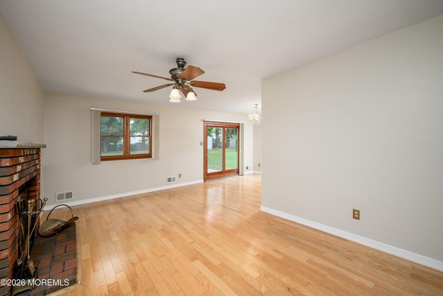 48 Starlight Road, Howell, NJ 07731
