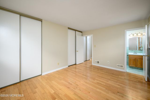 48 Starlight Road, Howell, NJ 07731