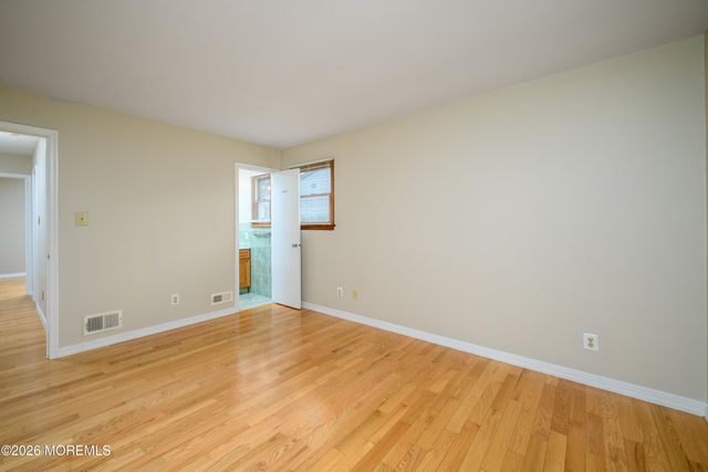 48 Starlight Road, Howell, NJ 07731