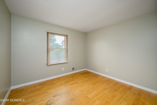 48 Starlight Road, Howell, NJ 07731