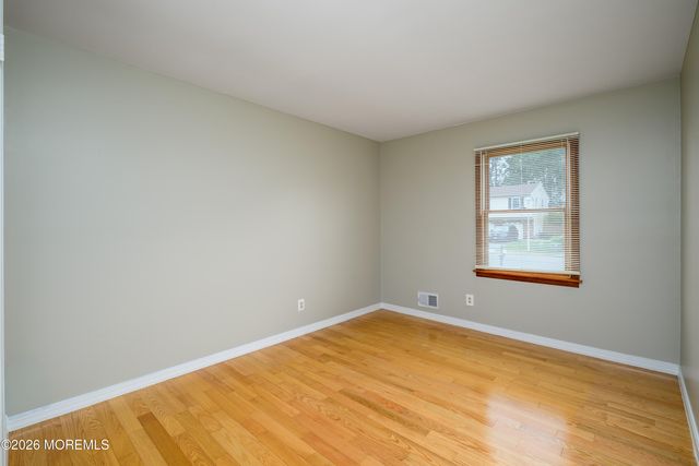 48 Starlight Road, Howell, NJ 07731