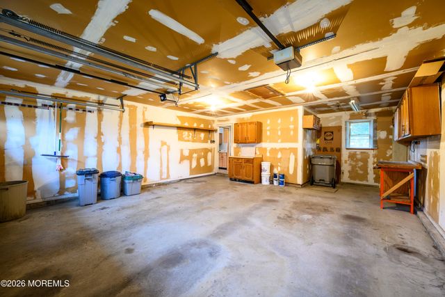 48 Starlight Road, Howell, NJ 07731