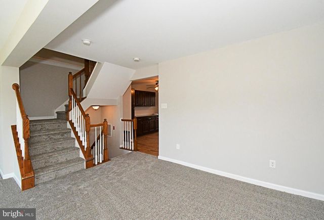 402 JENE CT, North Wales, PA 19454